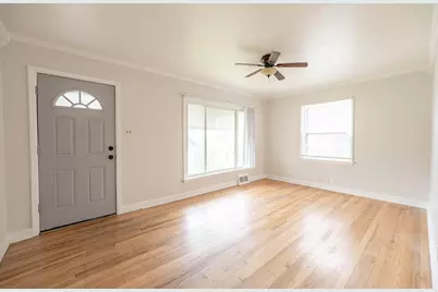 9200 W Swan Cir, Milwaukee, WI 53225 - Photo 2