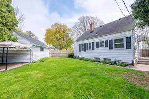 9200 W Swan Cir, Milwaukee, WI 53225 - Photo 18