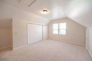 9200 W Swan Cir, Milwaukee, WI 53225 - Photo 12