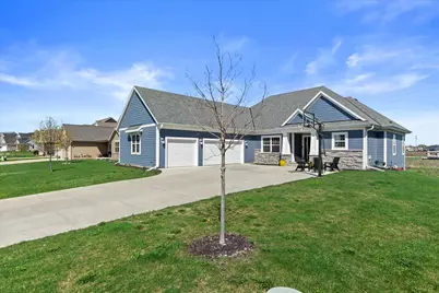 1320  Foxwood Pass, Oconomowoc, WI 53066 - Photo 28