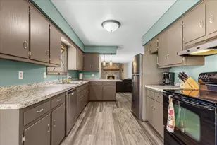 W6392 Judy Dr, Plymouth, WI 53073 - Photo 14