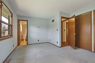 3400  Shorewood Dr, Racine, WI 53404 - Photo 16