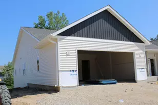 509 Emerald Point, Kewaskum, WI 53040 - Photo 2