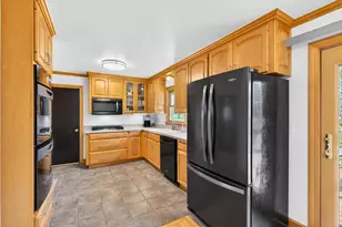 2840 W Southland Dr, Franklin, WI 53132 - Photo 10