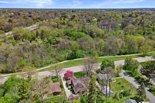 7015 N Milwaukee River Pkwy, Glendale, WI 53209 - Photo 44
