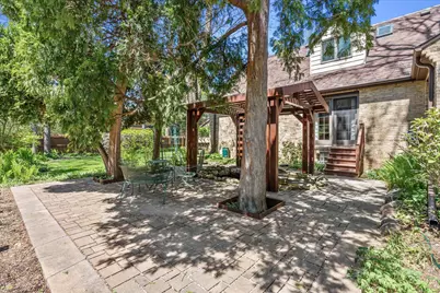 7015 N Milwaukee River Pkwy, Glendale, WI 53209 - Photo 36