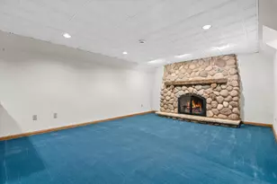 7015 N Milwaukee River Pkwy, Glendale, WI 53209 - Photo 30