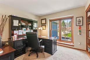 W227N2540 Meadowood Ln, Pewaukee, WI 53186 - Photo 28