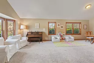 W227N2540 Meadowood Ln, Pewaukee, WI 53186 - Photo 12