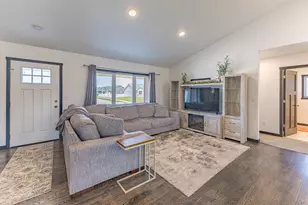 2102 Prairie Pl, Holmen, WI 54636 - Photo 18