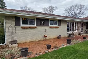5359 S Allenwood Ln, Hales Corners, WI 53130 - Photo 44