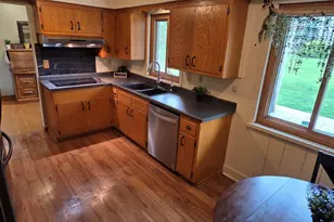 5359 S Allenwood Ln, Hales Corners, WI 53130 - Photo 10