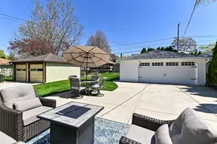 2536 N 88th St, Wauwatosa, WI 53226 - Photo 32