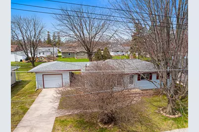 728 S 31st St, Manitowoc, WI 54220 - Photo 2