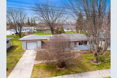 728 S 31st St, Manitowoc, WI 54220 - Photo 32
