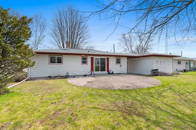 728 S 31st St, Manitowoc, WI 54220 - Photo 28