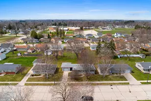 728 S 31st St, Manitowoc, WI 54220 - Photo 34