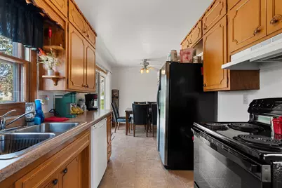 728 S 31st St, Manitowoc, WI 54220 - Photo 10