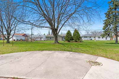 728 S 31st St, Manitowoc, WI 54220 - Photo 26