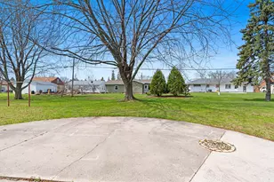 728 S 31st St, Manitowoc, WI 54220 - Photo 26