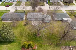 728 S 31st St, Manitowoc, WI 54220 - Photo 36