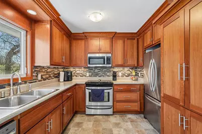 1439 N 12th Ave, West Bend, WI 53090 - Photo 12