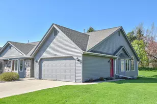 1400 Hidden Fields Dr, West Bend, WI 53095 - Photo 28
