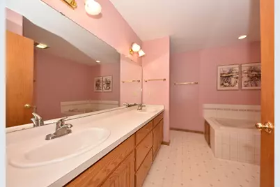 1400  Hidden Fields Dr, West Bend, WI 53095 - Photo 16