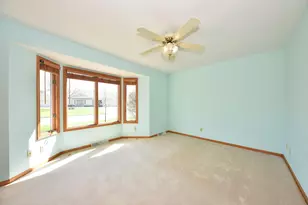1400 Hidden Fields Dr, West Bend, WI 53095 - Photo 20