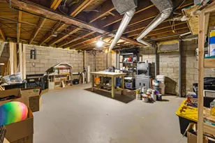 221 E Clovernook Ln, Fox Point, WI 53217 - Photo 20