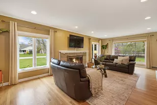 221 E Clovernook Ln, Fox Point, WI 53217 - Photo 4
