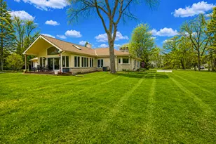 221 E Clovernook Ln, Fox Point, WI 53217 - Photo 22
