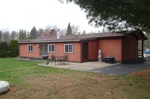 W5643 Buckhorn Dr, New Lisbon, WI 53950 - Photo 8