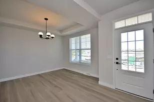 8175 W Bluebird Ct, Mequon, WI 53097 - Photo 4