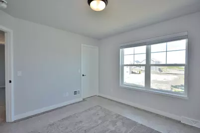 8175 W Bluebird Ct, Mequon, WI 53097 - Photo 20