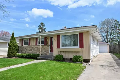 907  Roosevelt Ave, Racine, WI 53406 - Photo 2