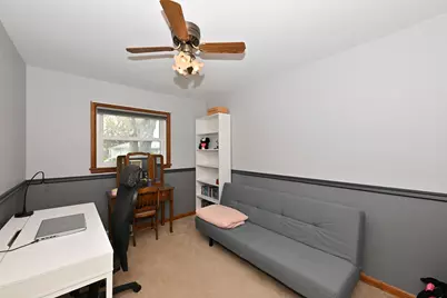 907  Roosevelt Ave, Racine, WI 53406 - Photo 6