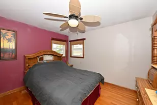 907 Roosevelt Ave, Racine, WI 53406 - Photo 8