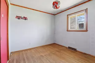 6731 S 111th St, Franklin, WI 53132 - Photo 10
