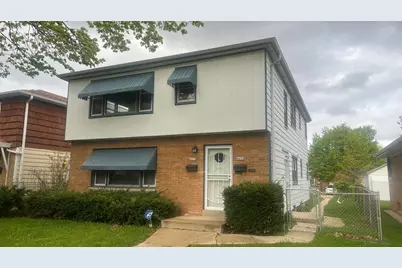 4054 N 85th St #Upper, Milwaukee, WI 53222 - Photo 2