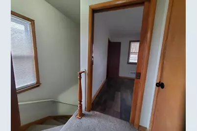 4054 N 85th St #Upper, Milwaukee, WI 53222 - Photo 8