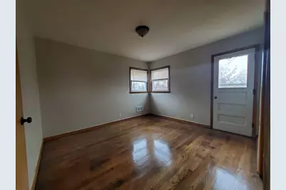 4054 N 85th St #Upper, Milwaukee, WI 53222 - Photo 6