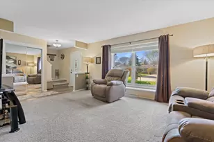 15255 W Glenora Ct, New Berlin, WI 53151 - Photo 8