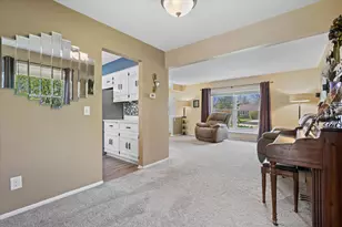 15255 W Glenora Ct, New Berlin, WI 53151 - Photo 10