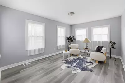 8416 W Bluemound Rd, Wauwatosa, WI 53226 - Photo 2