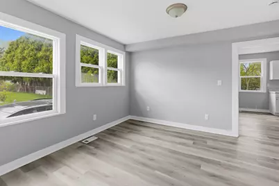 8416 W Bluemound Rd, Wauwatosa, WI 53226 - Photo 14