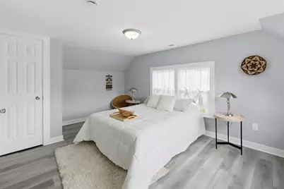 8416 W Bluemound Rd, Wauwatosa, WI 53226 - Photo 18