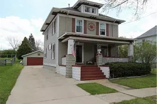 140 Kendall St, Burlington, WI 53105 - Photo 1
