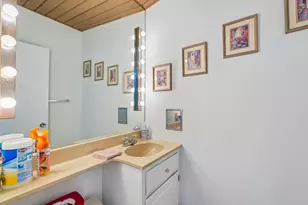 1136 E Brown Deer Rd, Milwaukee, WI 53217 - Photo 24