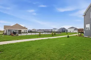 N67W25333 Breckenridge Ct, Sussex, WI 53089 - Photo 22